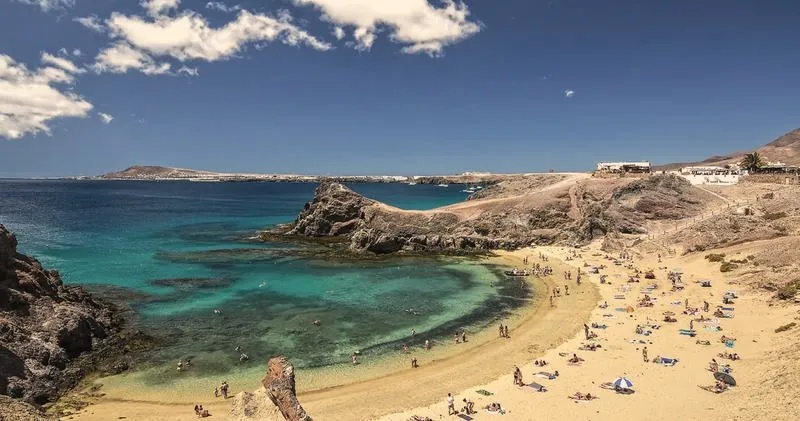 Czy Lanzarote należy do Unii Europejskiej? Odkryj prawdę o tej hiszpańskiej wyspie