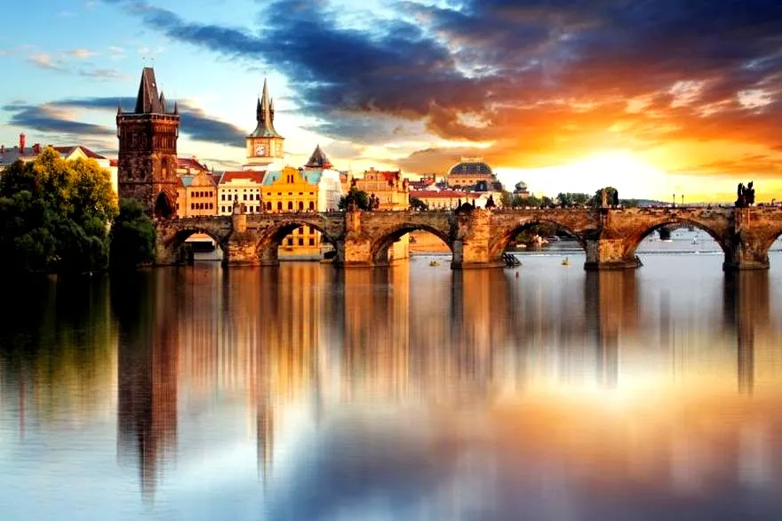 Czy Praga należy do Unii Europejskiej? Oto co musisz wiedzieć!