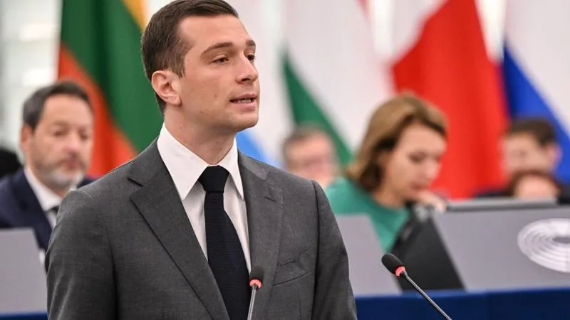 Czym jest skrajna prawica i jak wpływa na współczesne społeczeństwo?