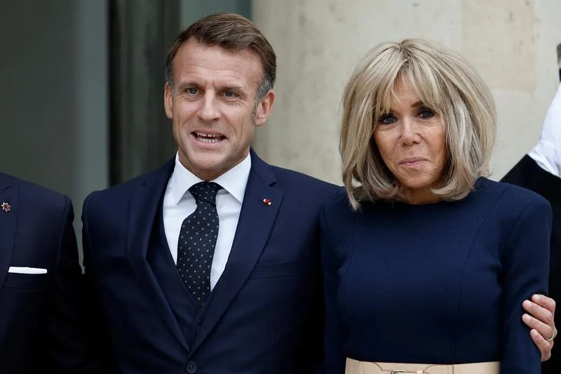 Ile lat ma żona Macrona? Zaskakujące fakty o Brigitte Macron