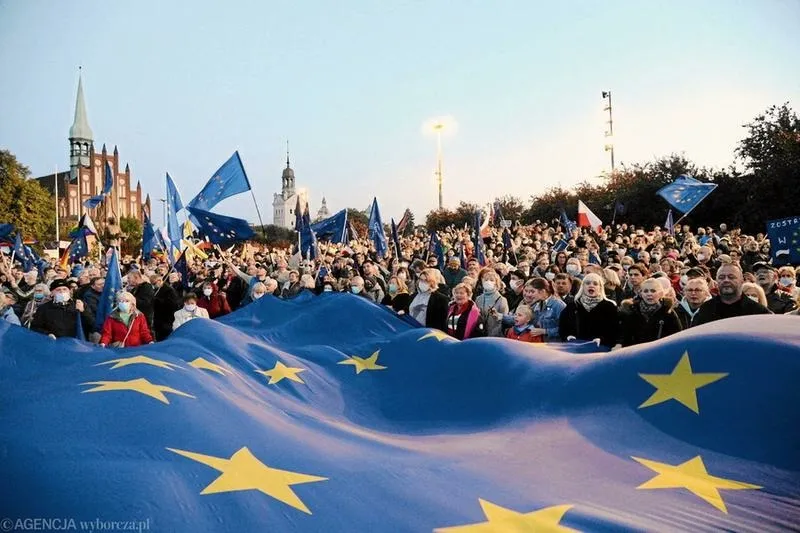 Jakie korzyści płyną dla Polski z członkostwa w Unii Europejskiej?