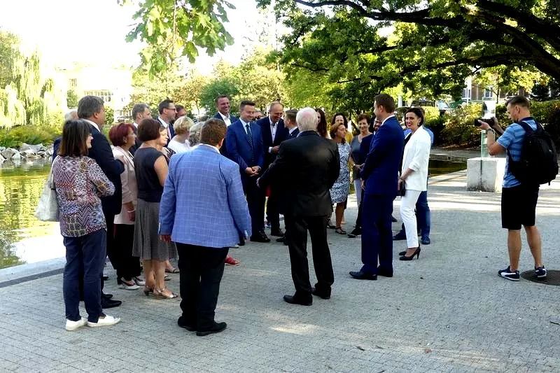 Kim jest obecny prezydent Opola? Poznaj bliżej jego sylwetkę!