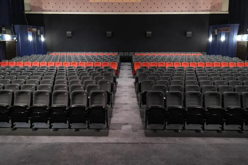 Filmy polityczne w Warszawie