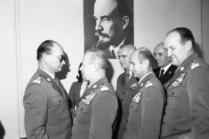 Stan wojenny i społeczeństwo