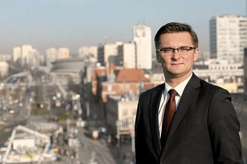 Zarobki włodarzy miast